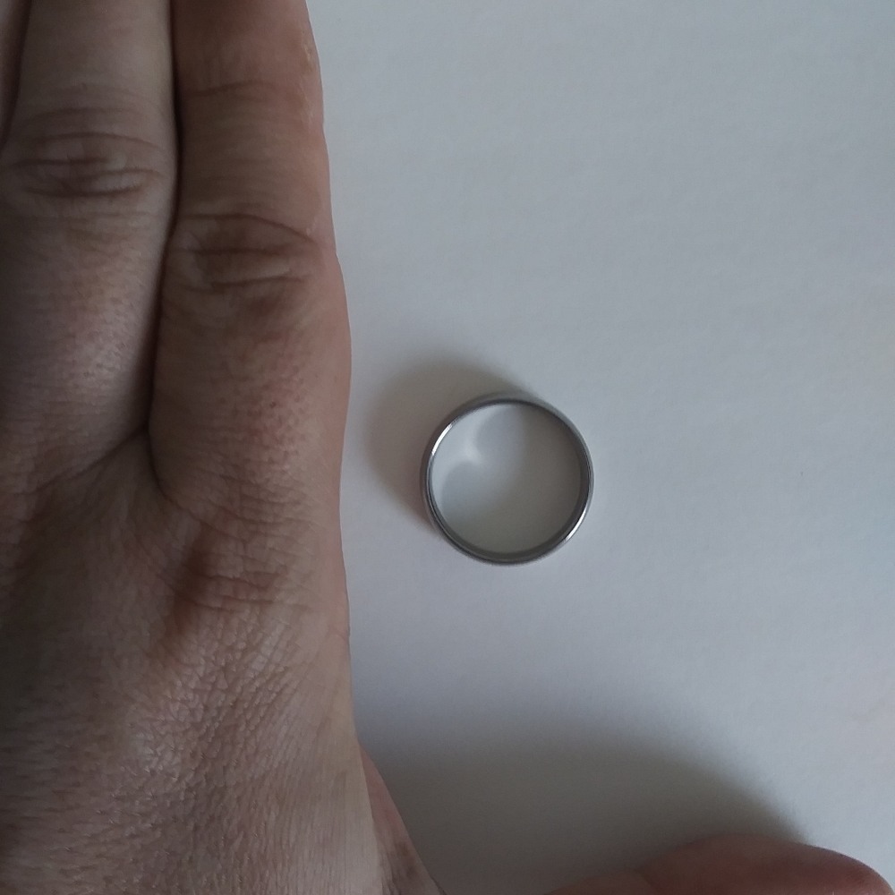 Silver Ring - Picture 2 of 4